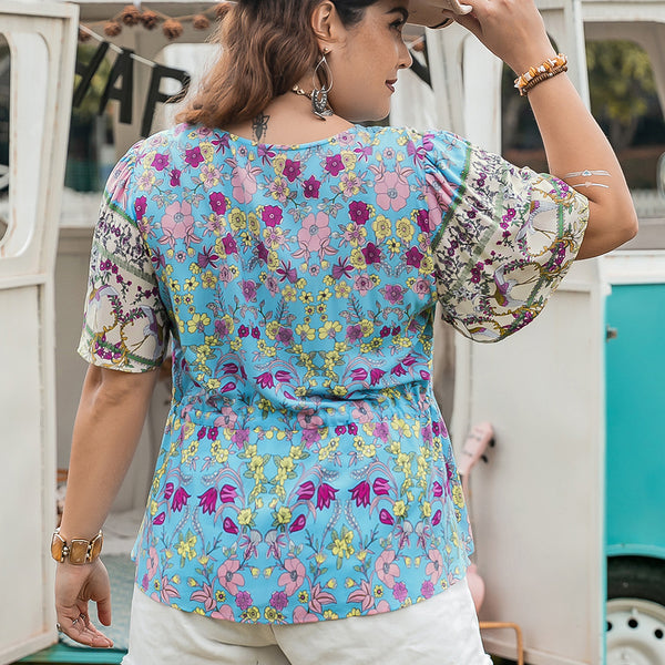 Plus Size Ruched Lace Detail Printed V-Neck Short Sleeve Blouse