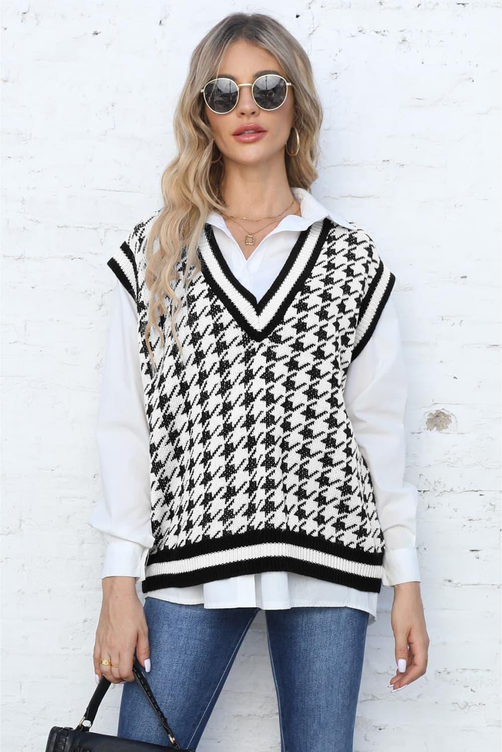 Ribbed V-Neck Sleeveless Sweater - Crazy Like a Daisy Boutique #