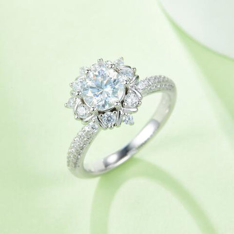 1 Carat Moissanite 925 Sterling Silver Flower Shape Ring - Crazy Like a Daisy Boutique