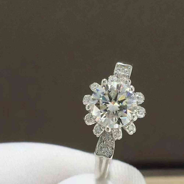 1 Carat Moissanite 925 Sterling Silver Ring - Crazy Like a Daisy Boutique #